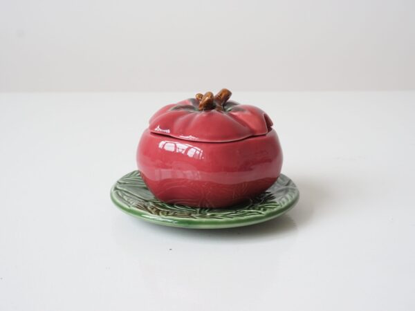 Ceramic tomato sauce jar with lid